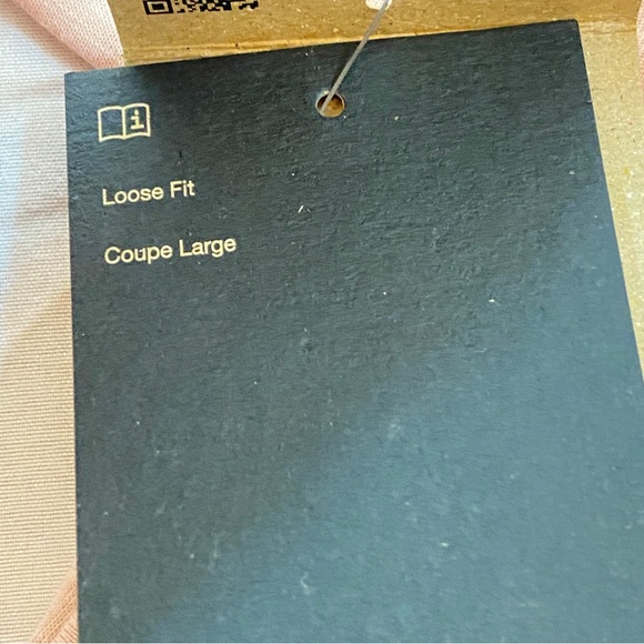 NWT! Nike Yoga T-shirt, size Medium - Picture 8 of 17